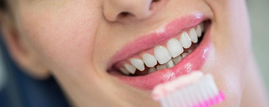 Kako sačuvati čiste zube tijekom blagdana